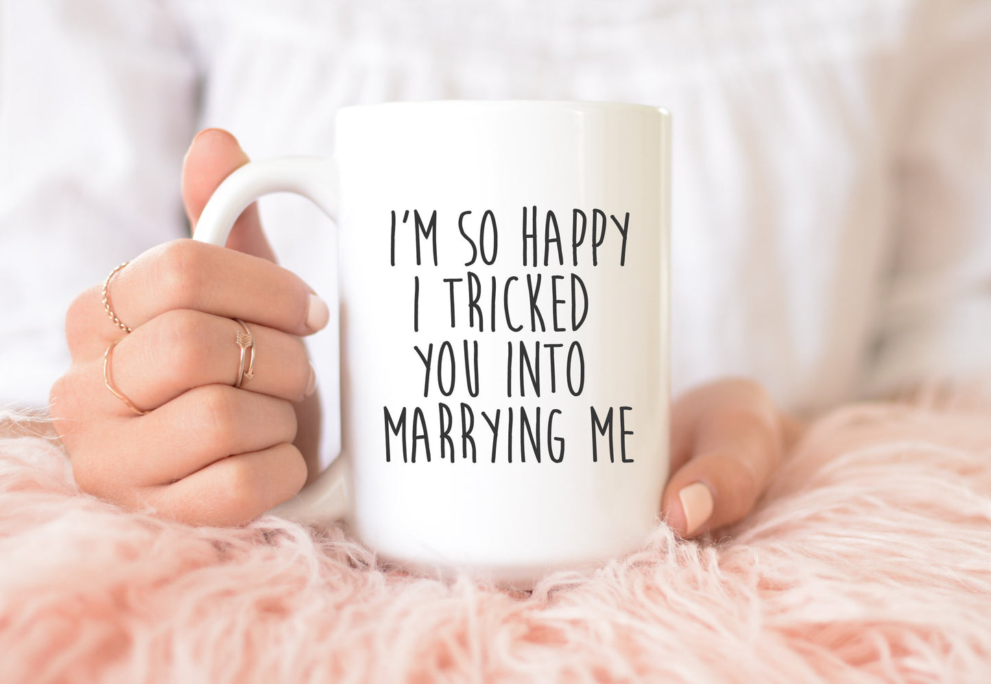 Taza "Estoy tan feliz de haberte engañado para que te casaras conmigo" - Regalo divertido para tu esposo | Taza para San Valentín o aniversario